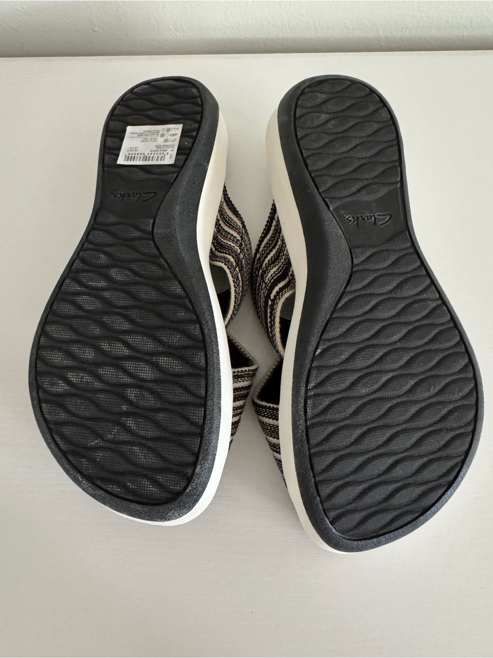 Clarks Women's Black & Cream Striped Cross-Band Sandals - Picture 4 of 4